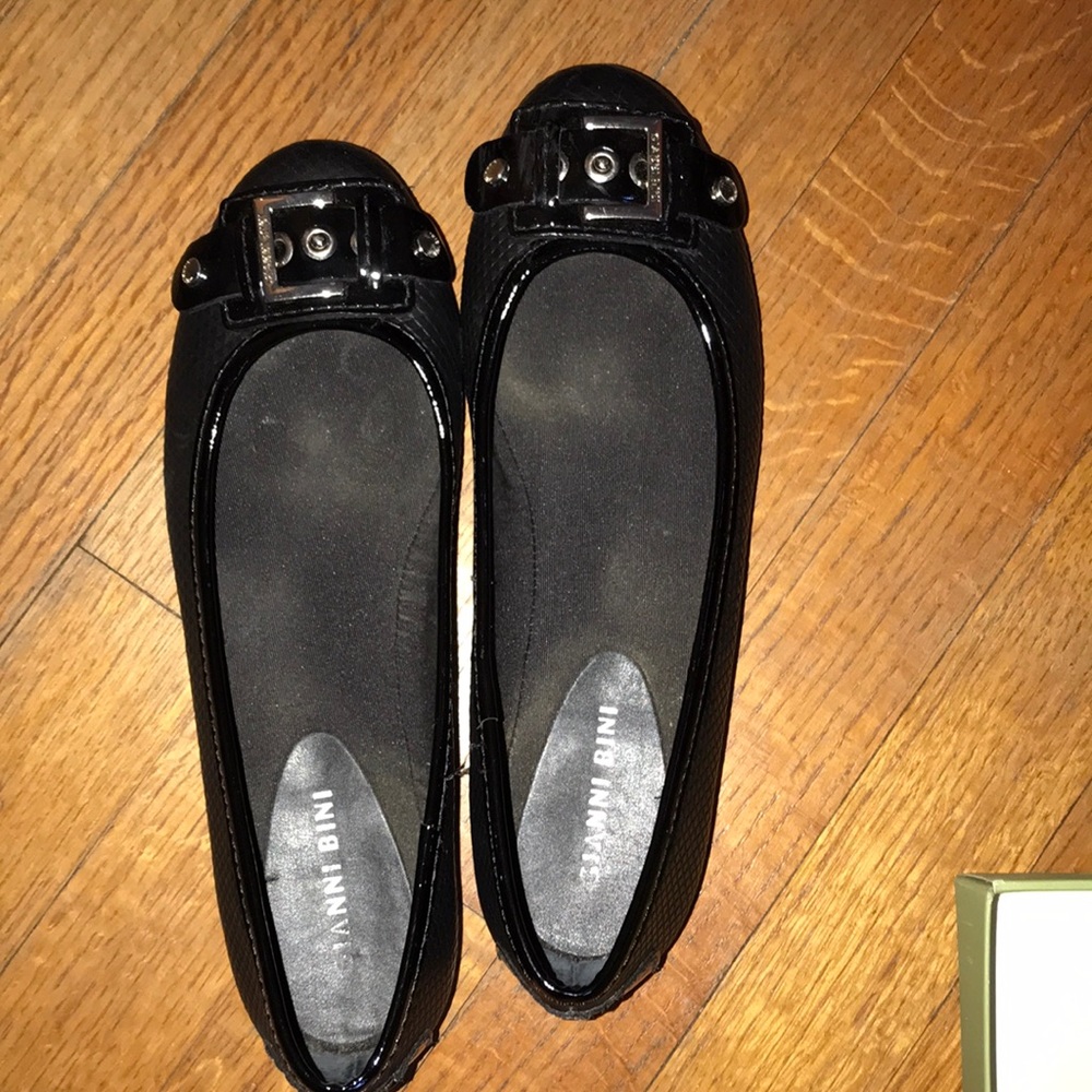Women’s Gianni Bini black flats